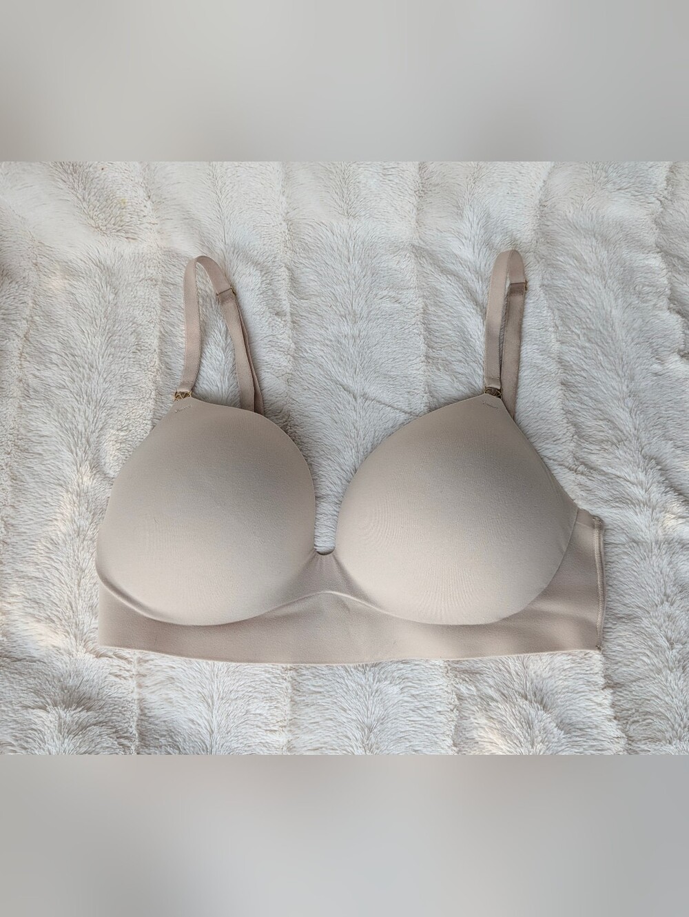Victoria's Secret Flex Full Coverage Padded Wireless Bra tan beige 32DD